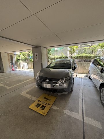 【駐車場】
