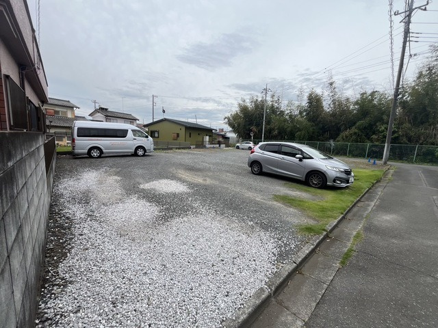 日高市原宿　売地の前面道路含む現地写真
