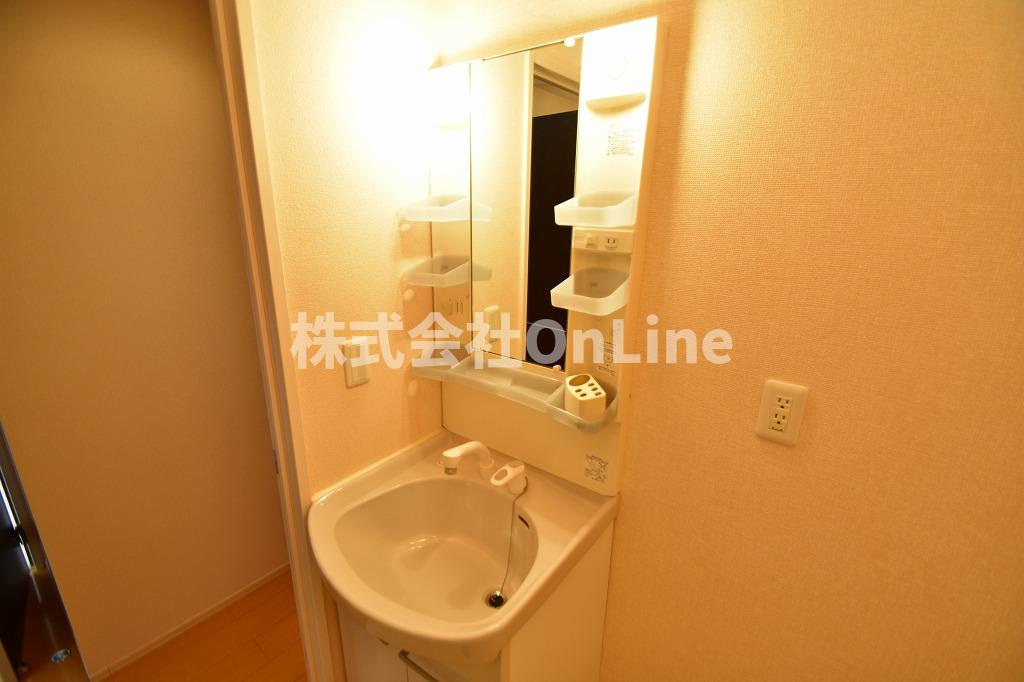 ドミール本町の独立洗面台
