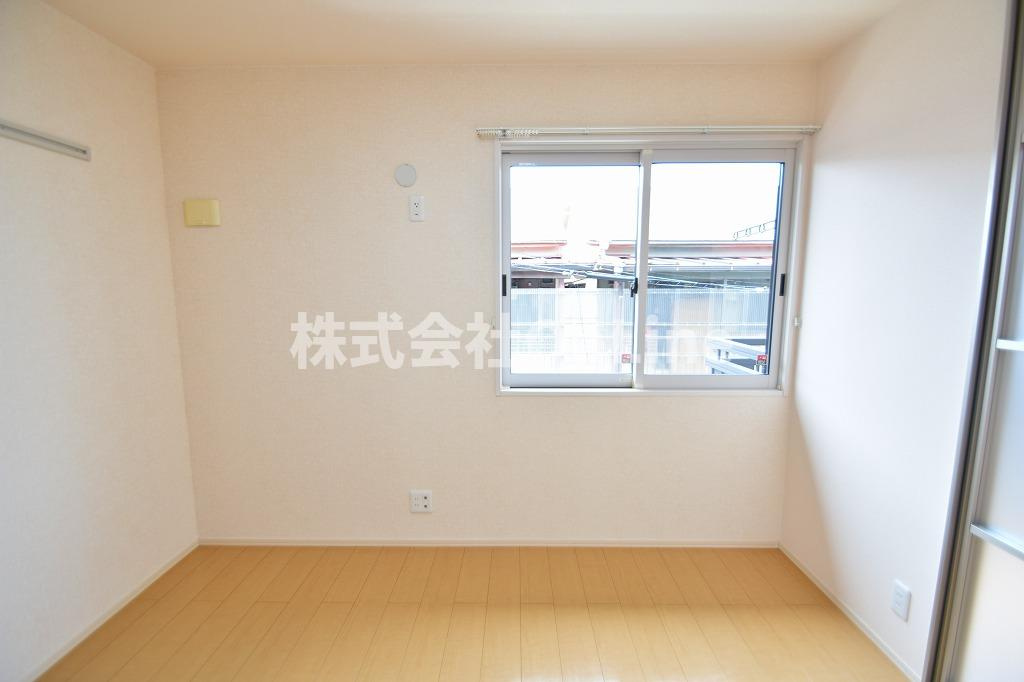 ドミール本町の洋室