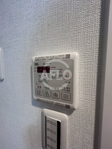 ファーストフィオーレ江坂垂水町2の洗面所|ファーストフィオーレ江坂垂水町Ⅱ　浴室乾燥機