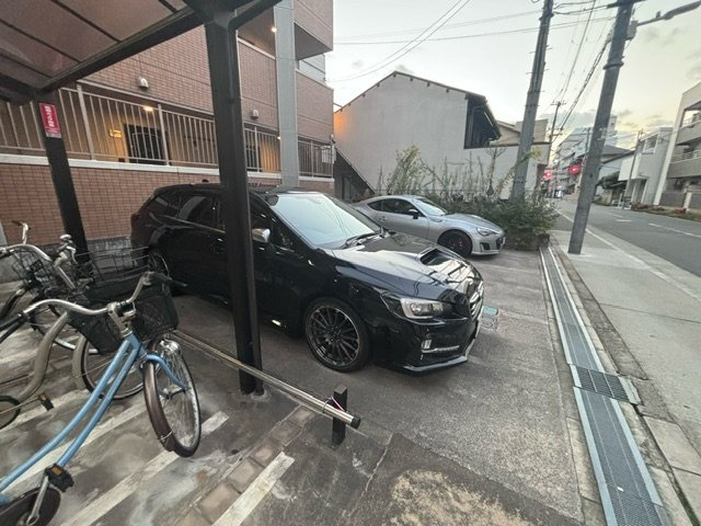 【駐車場】