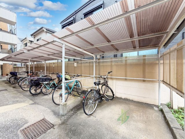 ライオンズマンション沼袋第2の駐輪場|駐輪場