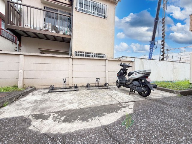 ライオンズマンション沼袋第2の駐車場|バイク置き場