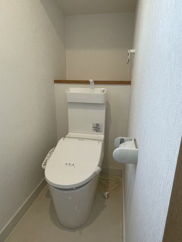 仙台寺岡4丁目貸家のトイレ