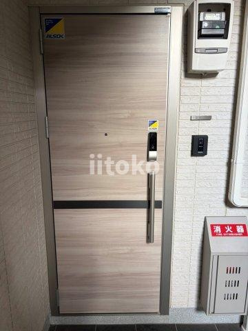 ラリュール清川Ａの玄関