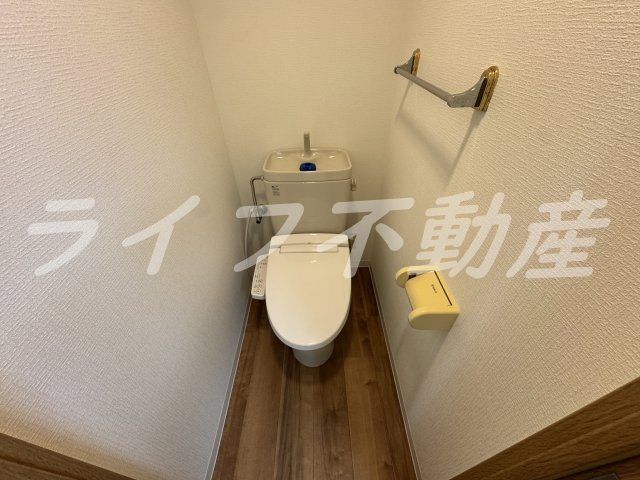 ヴェール・カステージュ深江北のトイレ|落ち着いた色調のトイレです