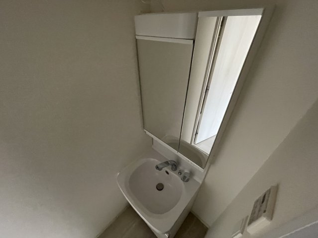 アドバンス神戸レイソレの洗面所|同物件別部屋写真