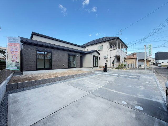【外観】 | 前橋市下石倉町　平屋　新築住宅 | 現地ご案内ツアー開催中！早朝やお仕事帰りのご見学にもすぐ対応致します！見学ご予約はコアライブまでお気軽にお問い合わせ下さい！