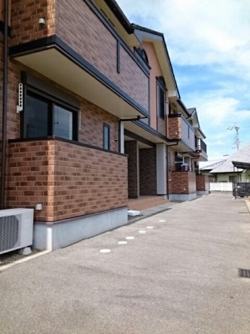 ラ　シャンテのエントランス