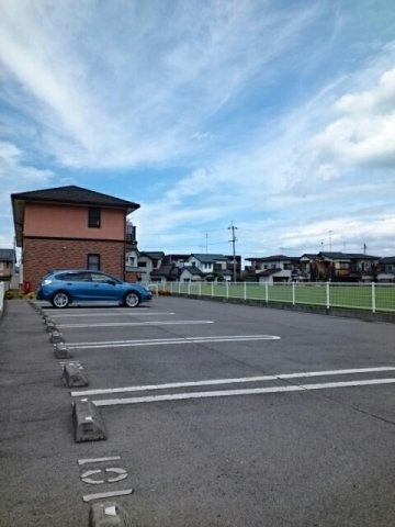 ラ　シャンテの駐車場