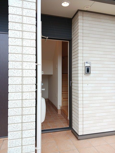 シンフォニアⅠの玄関