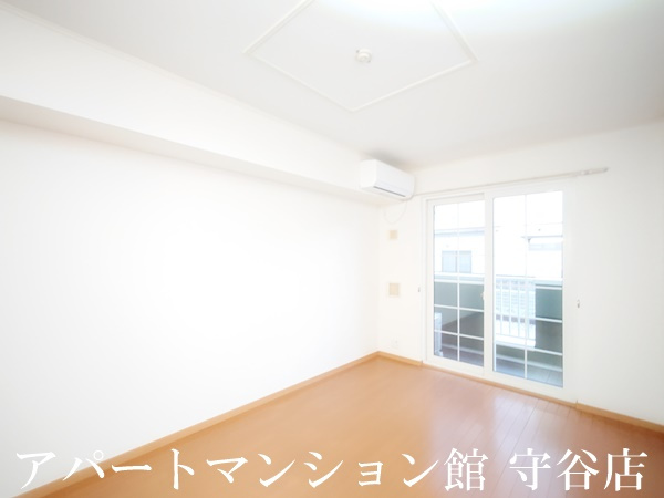 キャッスルアヴェニューCの居間・リビング|類似です