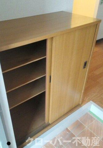 ハイツおおいしの玄関