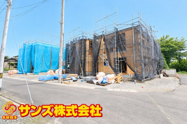 郡山市田村町徳定字塚ノ越　　２号棟　　御代田小学校、守山中学区の外観|南東側から見た区画全体♪