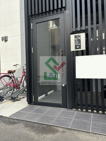 エクセラン所沢のエントランス