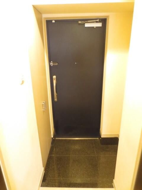 アーバイル三軒茶屋の玄関
