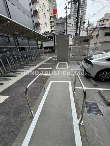 アートレジデンス梅田北Ⅰの駐車場|駐車場があるので、車を買う予定の方も安心です