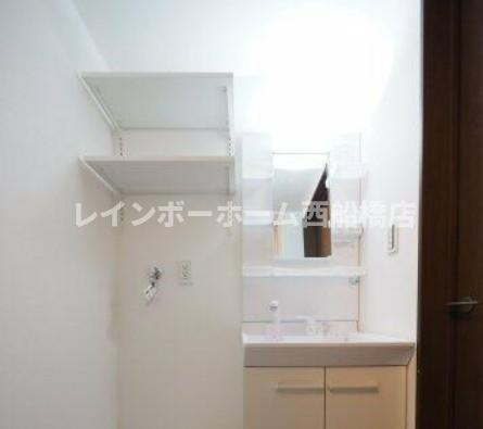Crecia検見川町の洗面所