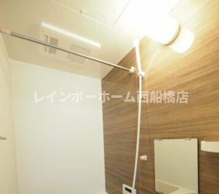 Crecia検見川町の浴室