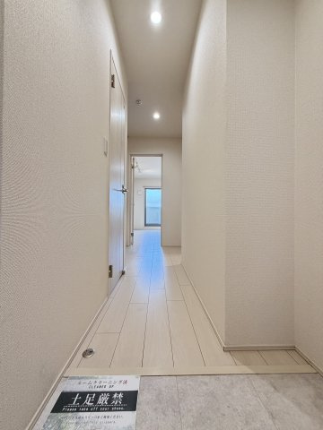 フジパレス遠里小野Ⅴ番館の玄関