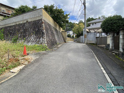 岩倉花園町 土地の前面道路含む現地写真
