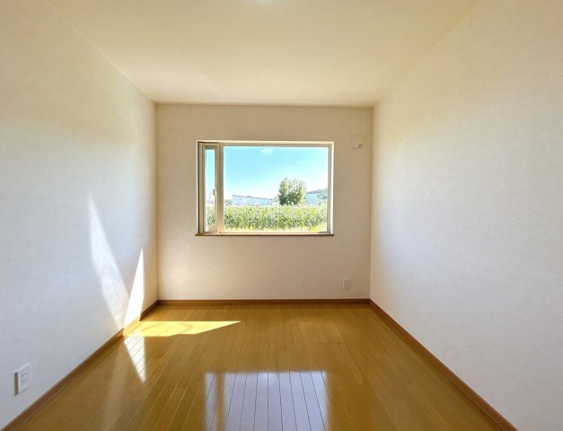 北見市東相内町１６４番地２１　中古売家の洋室|【リフォーム済み】南側洋室