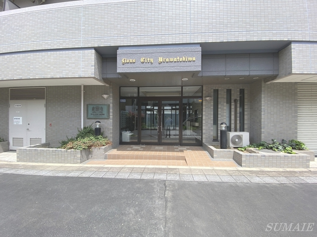 ライオンズシティ浦和常盤のエントランス