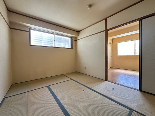 リアライズ長居の和室