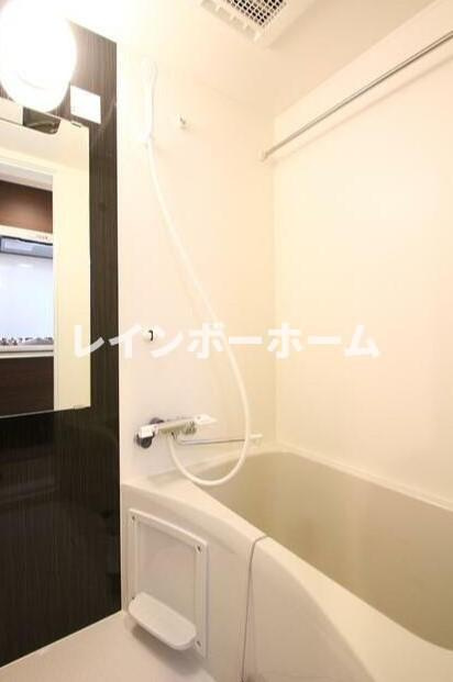 アクティ氷川台の浴室|※別部屋参考写真