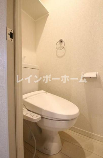 アクティ氷川台のトイレ|※別部屋参考写真