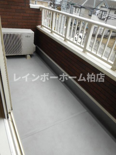 特典：仲介手数料が50％OFFです‼のバルコニー|お洗濯にも便利なバルコニー付き