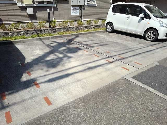 プラシード　Ｎの駐車場