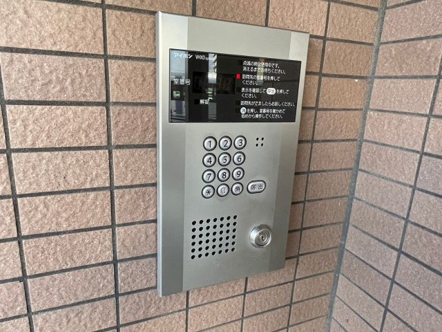 ヴァルト片野駅前のエントランス