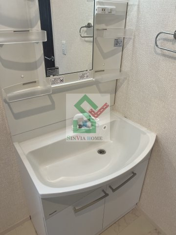 ひばりが丘戸建B棟の独立洗面台