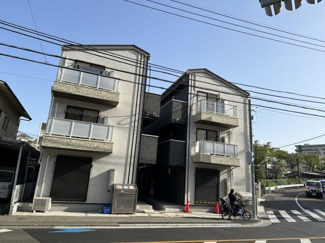 川崎市麻生区百合丘１丁目のアパート