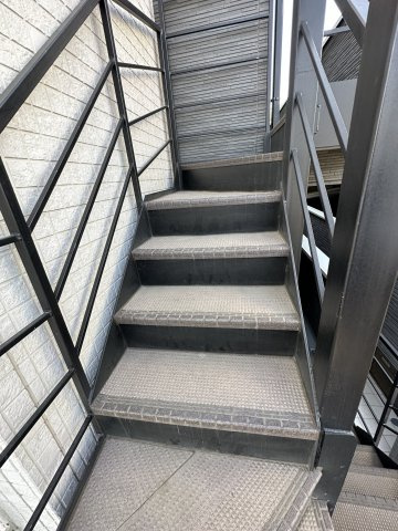 川崎市麻生区百合丘１丁目のアパートのバルコニー