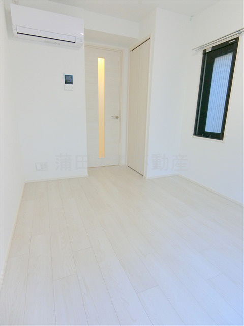 THE ROOM'S ザルームス大森町駅前の居間・リビング