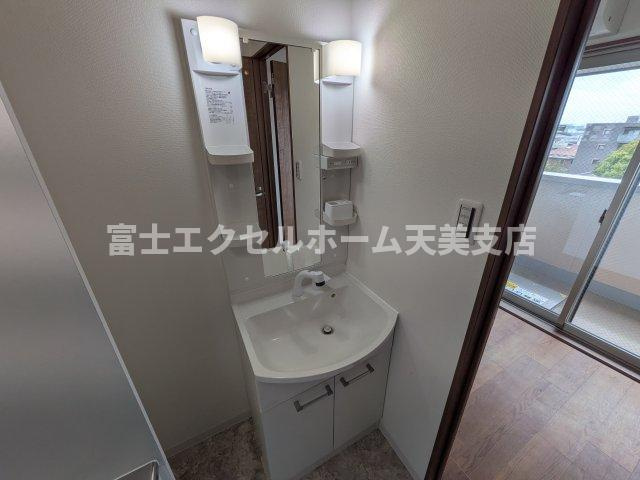 重陽楼の独立洗面台