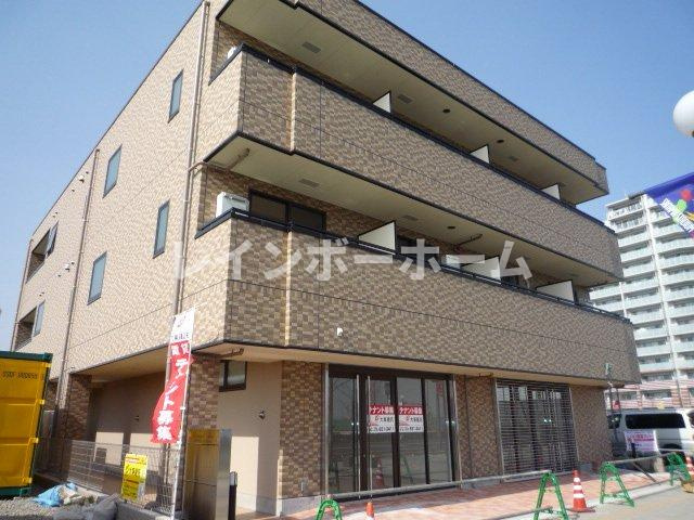 ダイヤモンド　サルーンの外観