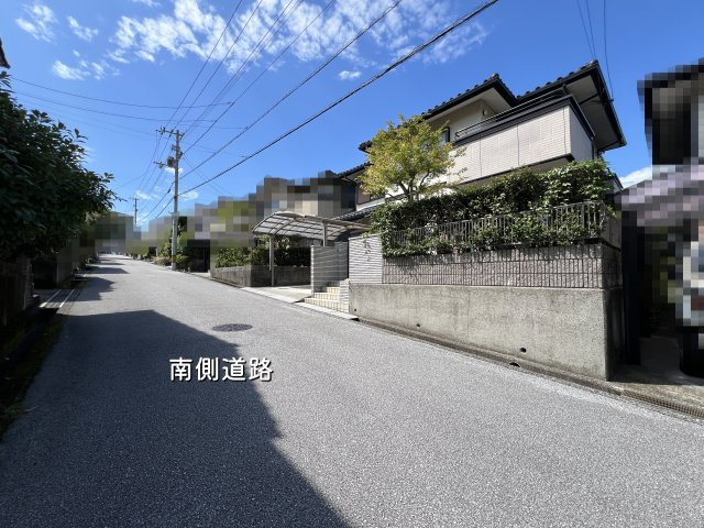 【前面道路含む現地写真】 | 高知市潮見台１丁目