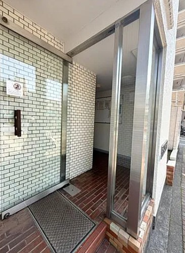 モナーク西池袋のエントランス