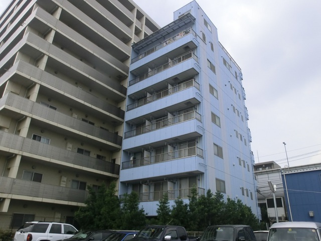 リトルズ篠崎の外観|南向き・全面に建物がない日当たりの良いマンションです。