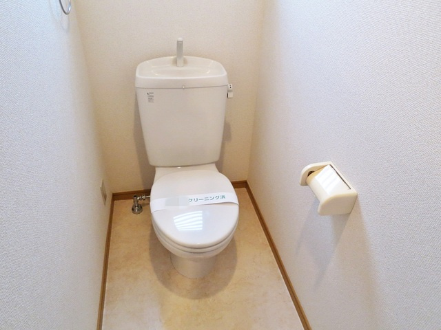 リトルズ篠崎のトイレ|清潔感のあるトイレです。