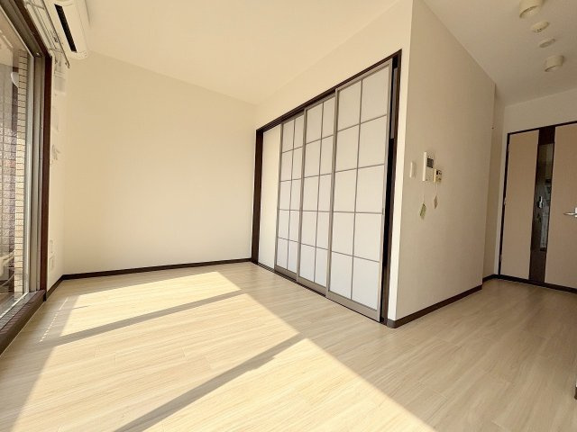 アーバンフラッツ西中島の居間・リビング