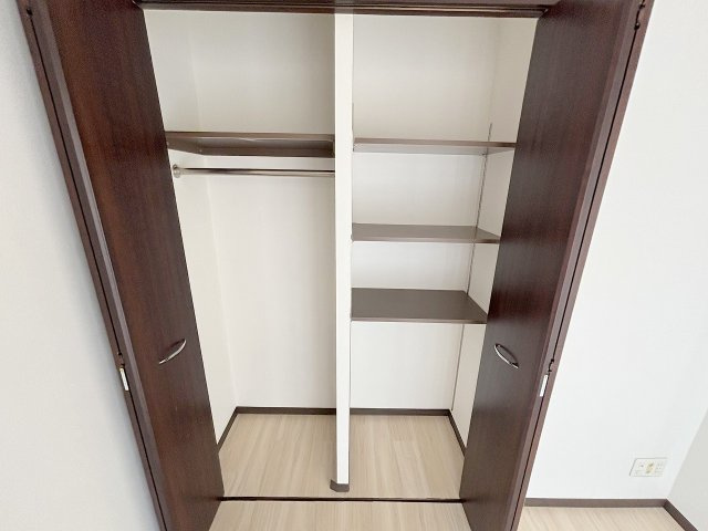 アーバンフラッツ西中島の収納