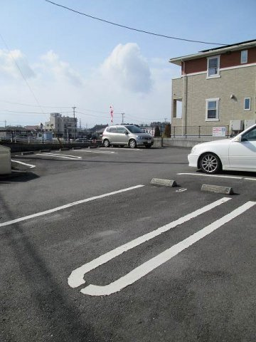 フェア　ブリーズの駐車場