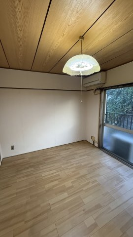 蒔田マンションの居間・リビング