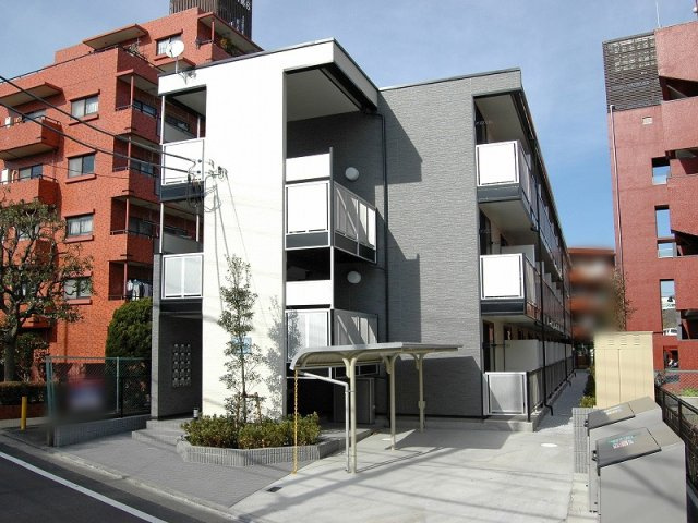 レオパレスシャルマンの外観