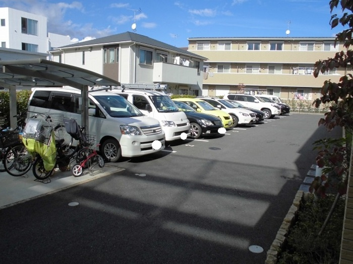 コンフォール瑞江Ⅸの駐車場